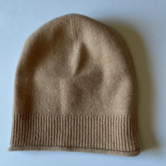NORDSTROM RACK WOMENS CASHMERE KNIT SLOUCHY BEANIE BEIGE NWOT main image 5